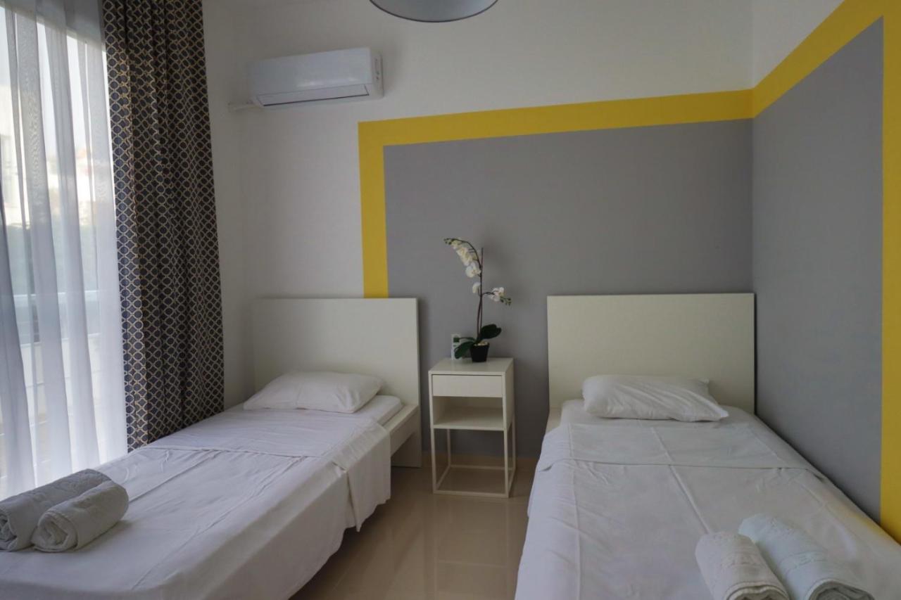 Caesar Beach Villas And Apartments Gastria Esterno foto