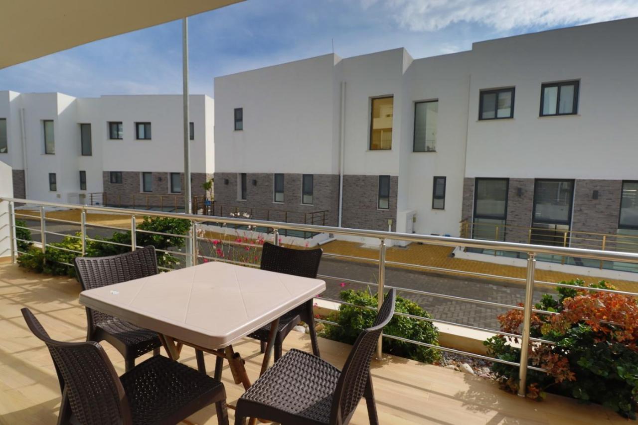 Caesar Beach Villas And Apartments Gastria Esterno foto