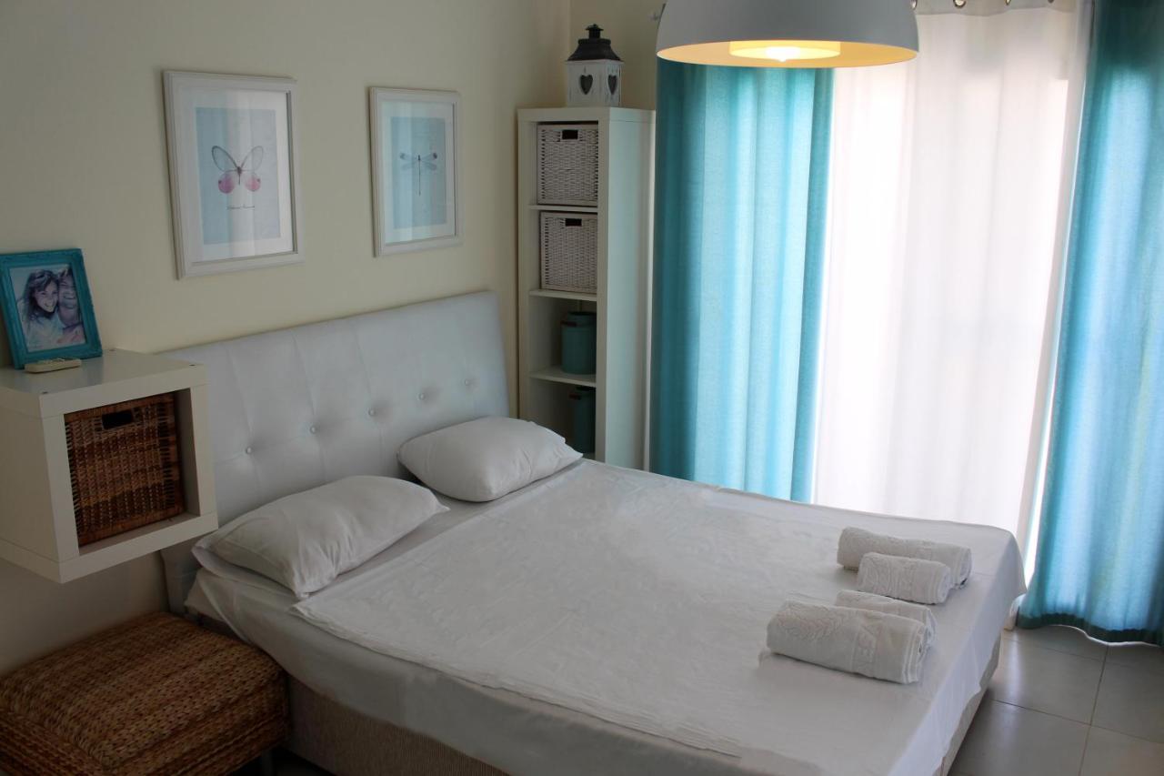 Caesar Beach Villas And Apartments Gastria Esterno foto