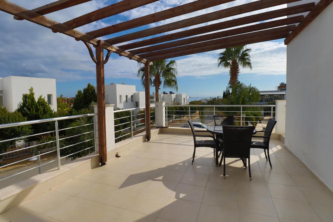 Caesar Beach Villas And Apartments Gastria Esterno foto