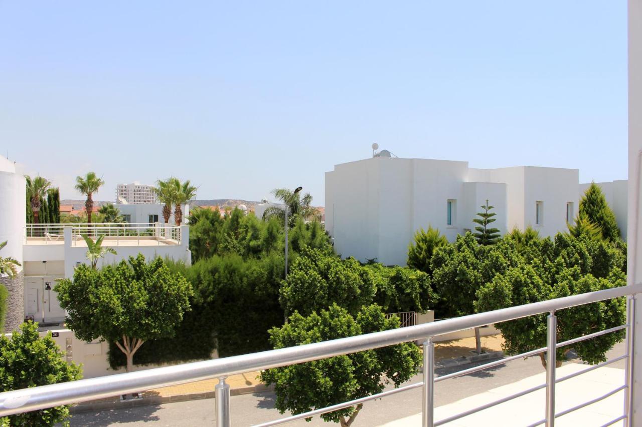 Caesar Beach Villas And Apartments Gastria Esterno foto