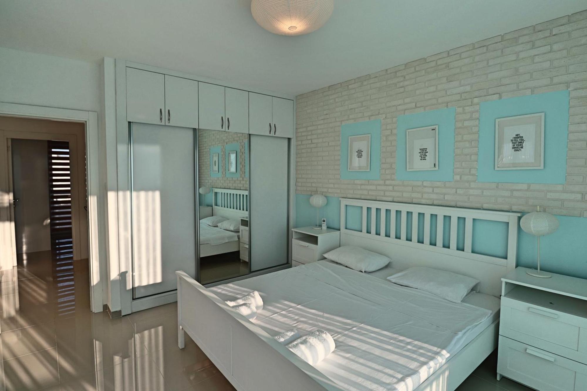 Caesar Beach Villas And Apartments Gastria Esterno foto